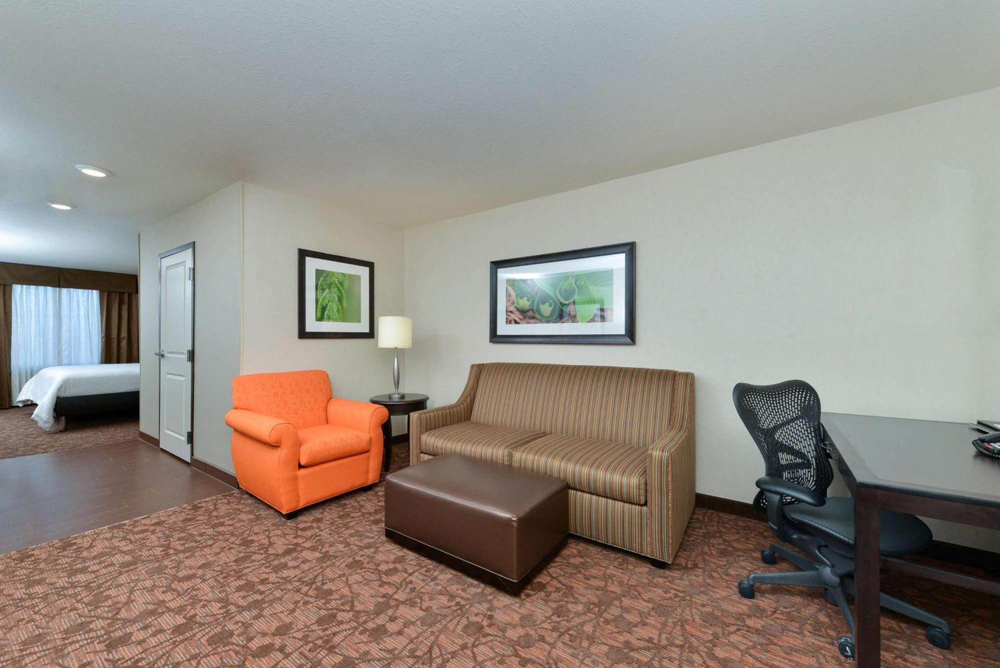 Hilton Garden Inn West Chester Exterior photo